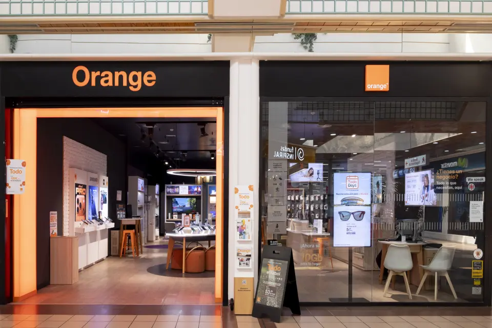 ORANGE