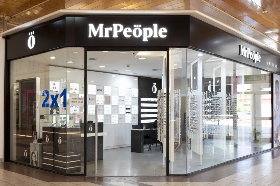 MR PEOPLE